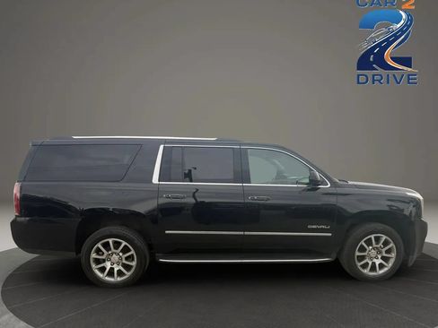 Used 2020 GMC Yukon XL Denali AWD/4WD image 5