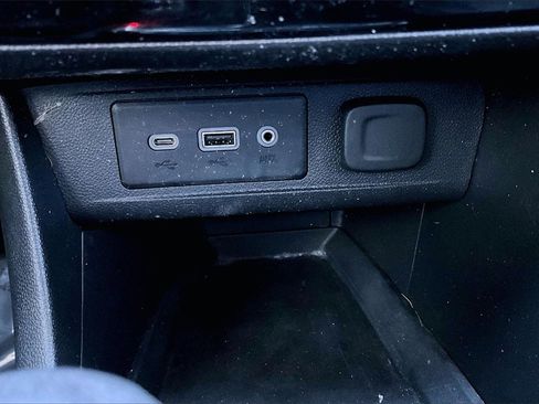 Used 2023 Buick Encore GX Preferred w/ Cold Weather Comfort Package image 32