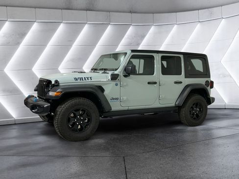 Used 2023 Jeep Wrangler Unlimited AWD/4WD image 3