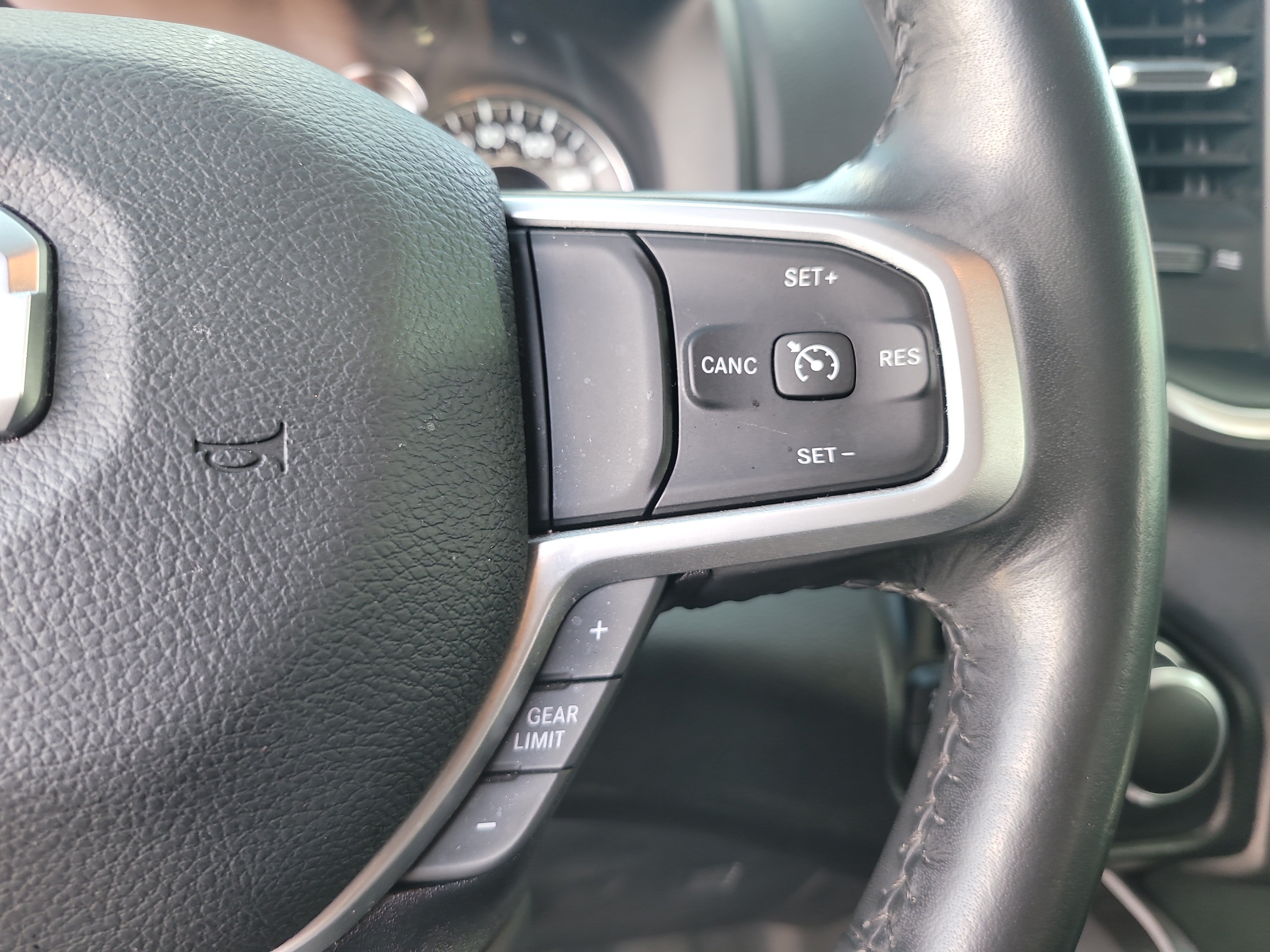 Used 2023 RAM 1500 Big Horn AWD/4WD image 28