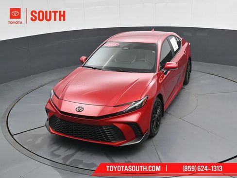 Used 2025 Toyota Camry SE image 52