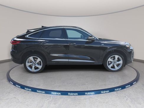 Certified 2025 Audi Q5 Premium Plus w/ Premium Plus AWD/4WD image 5