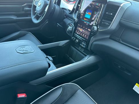 New 2026 RAM 1500 Laramie AWD/4WD image 14