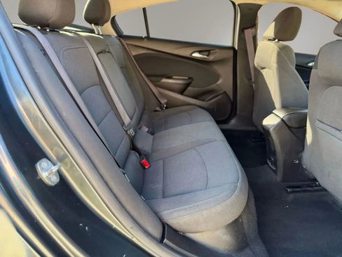 Used 2017 Chevrolet Cruze LT FWD image 17