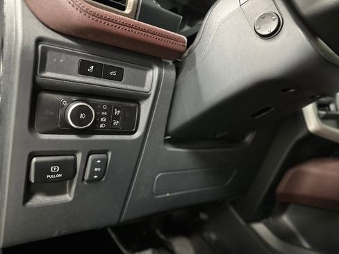 Certified 2023 Ford Expedition Limited image 18