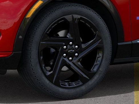 New 2024 Chevrolet Equinox EV RS w/ LPO, Trailering Package image 9