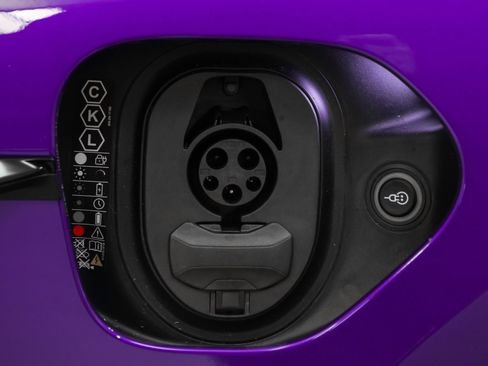 New 2025 Porsche Taycan 4 image 17