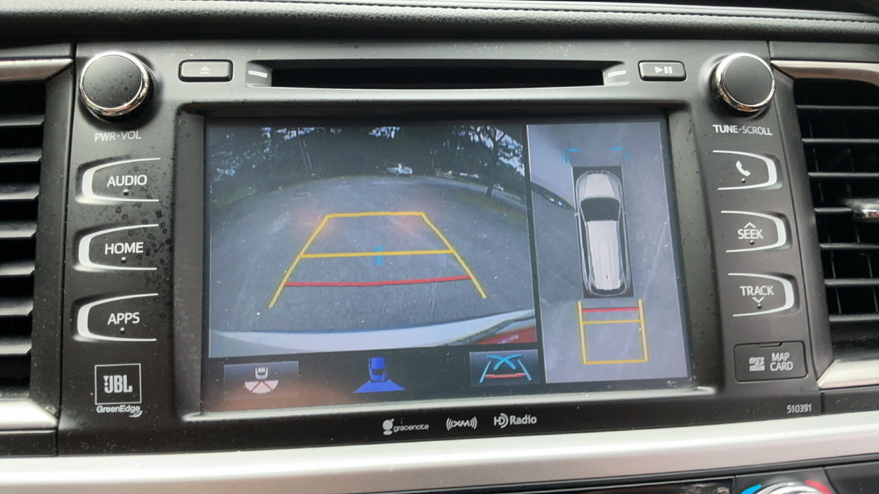 Used 2019 Toyota Highlander Limited Platinum FWD image 11