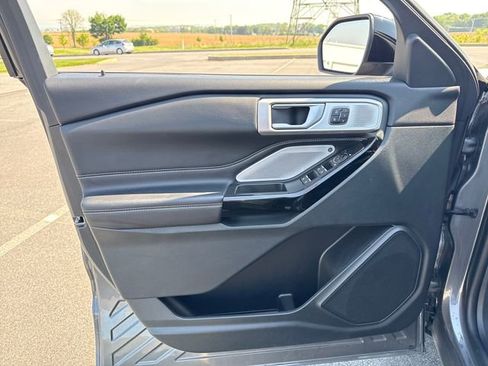 Used 2023 Ford Explorer ST w/ Equipment Group 401A AWD/4WD image 26