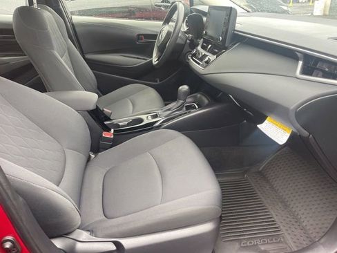 Used 2022 Toyota Corolla LE image 7