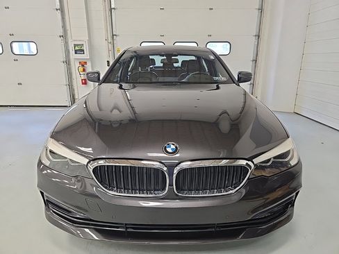 Used 2020 BMW 530i xDrive w/ Convenience Package image 2