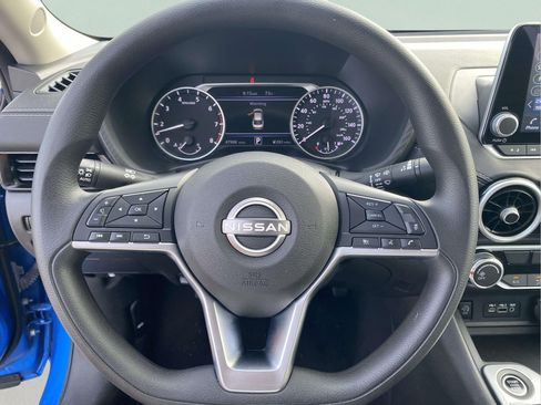 Used 2025 Nissan Sentra SV FWD image 19