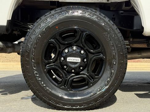 Used 2018 Ford F250 Lariat w/ Lariat Value Package image 11