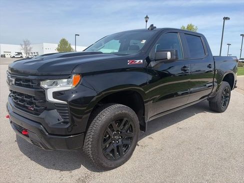 Used 2025 Chevrolet Silverado 1500 LT Trail Boss w/ LT Trail Boss Premium Package image 3