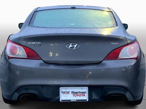 Used 2012 Hyundai Genesis 2.0T image 4