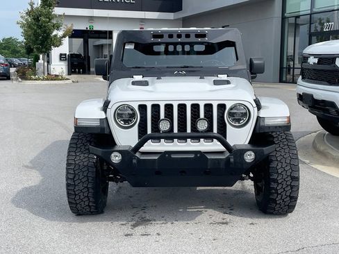 Used 2021 Jeep Gladiator Rubicon AWD/4WD image 2