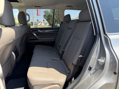 Used 2021 Lexus GX 460 Premium w/ Premium Package AWD/4WD image 14