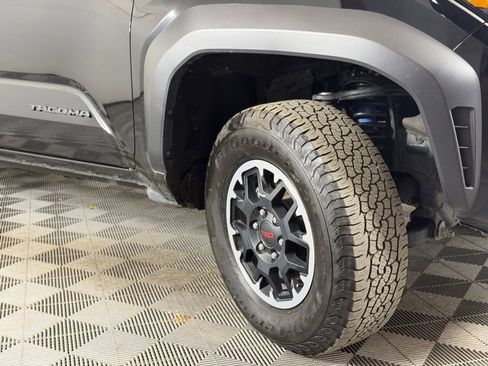Used 2024 Toyota Tacoma TRD Off-Road image 7