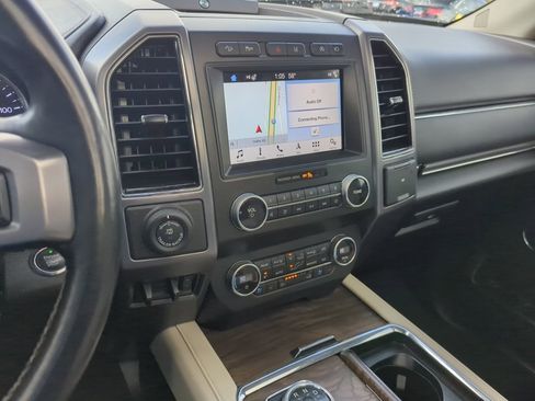 Used 2019 Ford Expedition Max Platinum image 24