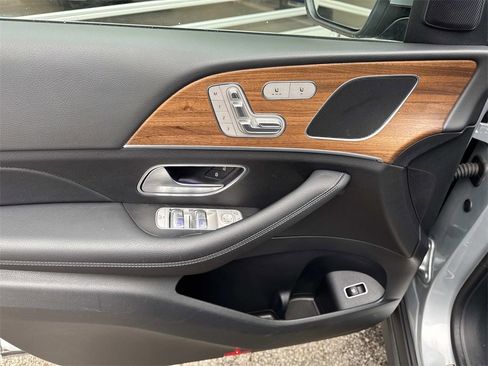 Used 2024 Mercedes-Benz GLE 350 4MATIC w/ Winter Package image 17