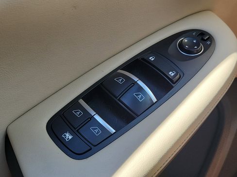 Used 2019 INFINITI QX50 Luxe image 25