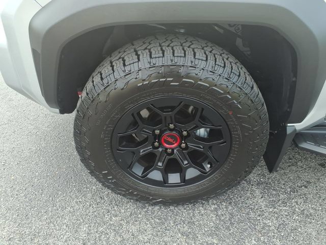 Used 2025 Toyota 4Runner TRD Off-Road Premium w/ Tow Technology Package AWD/4WD image 4