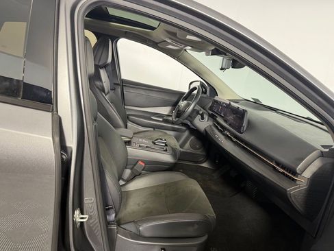 Used 2024 Nissan Ariya EVOLVE+ image 32