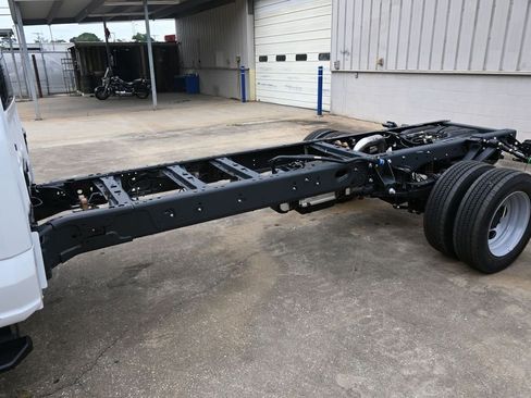 New 2026 Ford F550 4x4 Regular Cab Super Duty image 15