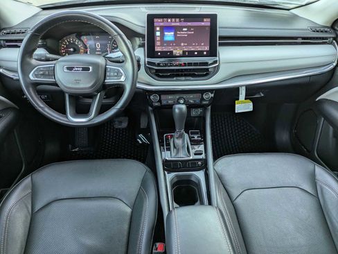 Used 2022 Jeep Compass Limited image 13