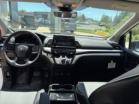 Used 2026 Honda Odyssey Touring image 24