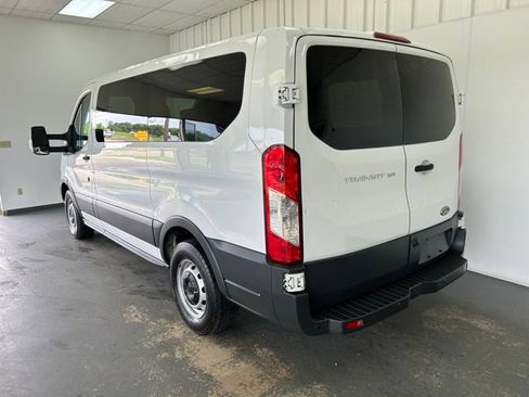 Used 2016 Ford Transit 150 XL RWD image 6