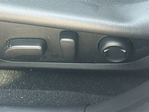 Certified 2024 Subaru Crosstrek 2.0i Premium image 32