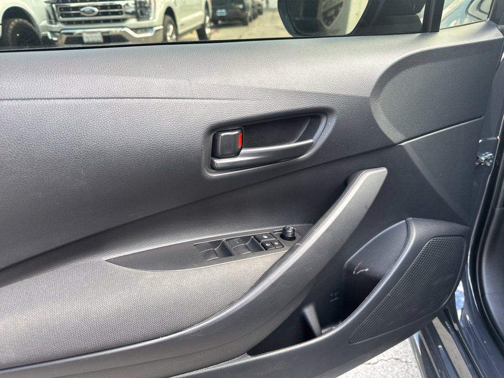 Used 2026 Toyota Corolla LE FWD image 17