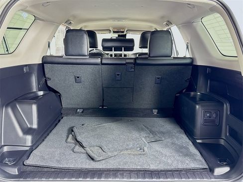 Used 2022 Toyota 4Runner SR5 Premium image 30