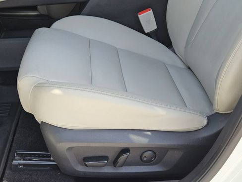 Used 2021 Nissan Rogue SL FWD image 19