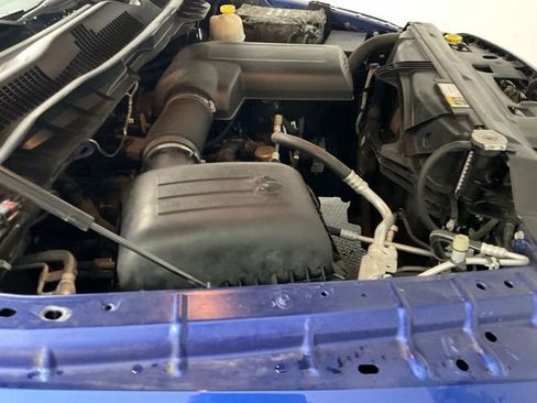Used 2015 RAM 1500 Express RWD image 20