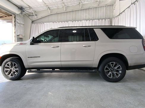 Used 2024 Chevrolet Suburban Z71 w/ Z71 Off-Road Package image 26