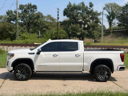 Used 2019 GMC Sierra 1500 Denali w/ Denali Ultimate Package AWD/4WD image 2