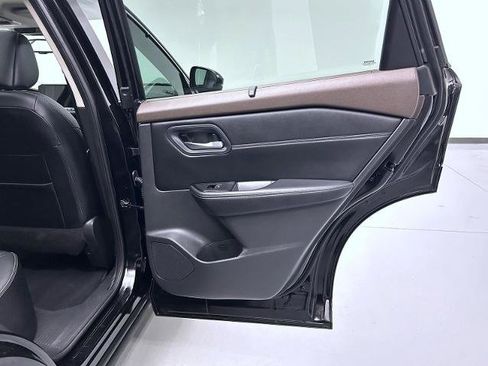 Certified 2023 Nissan Rogue SL w/ SL Premium Package AWD/4WD image 17
