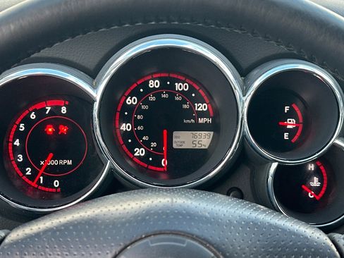 Used 2005 Toyota Matrix XR image 22