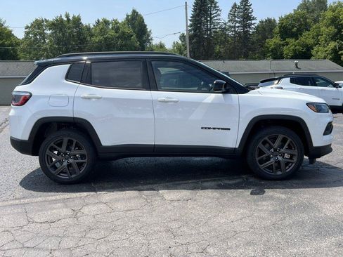 New 2026 Jeep Compass Limited AWD/4WD image 37