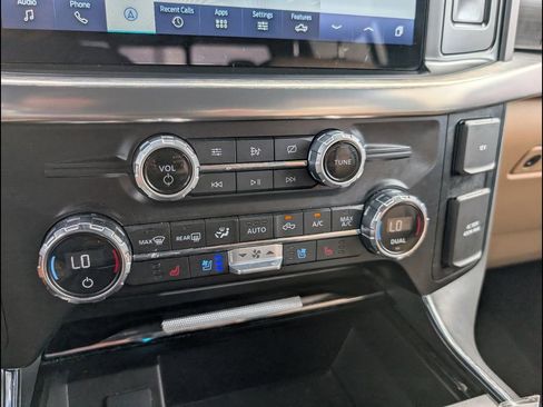 Used 2021 Ford F150 Lariat image 17