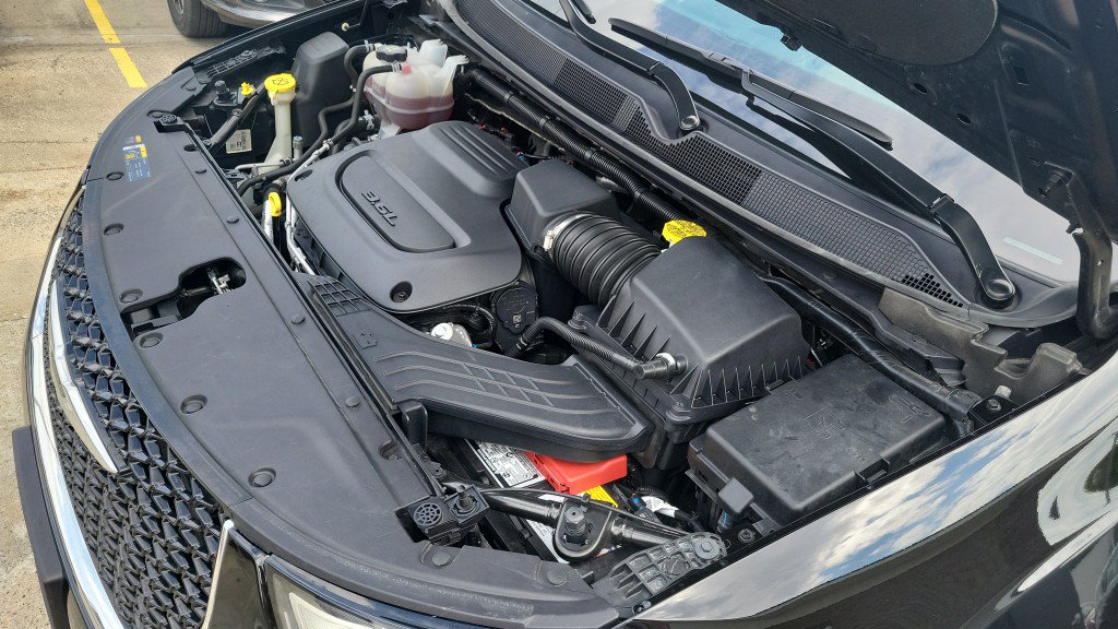 Used 2025 Chrysler Pacifica Select FWD image 40