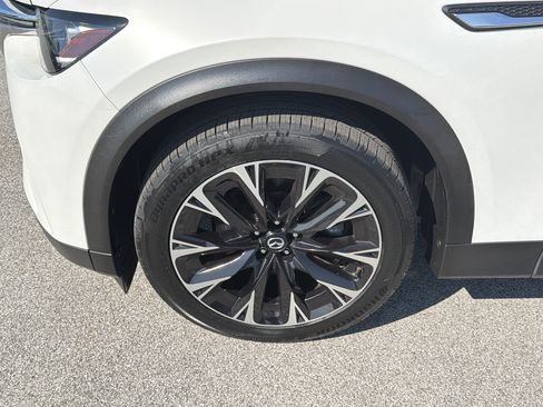 Certified 2024 MAZDA CX-90 Plug-In Hybrid w/ Premium Pkg AWD/4WD image 95
