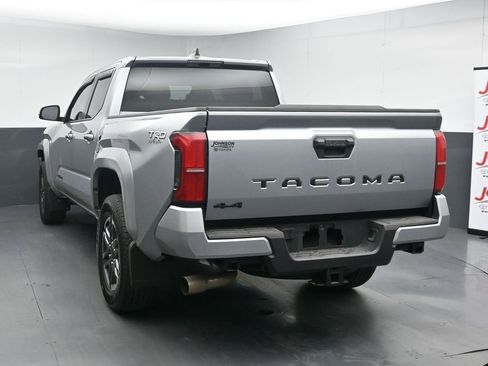 Used 2025 Toyota Tacoma TRD Sport AWD/4WD image 6
