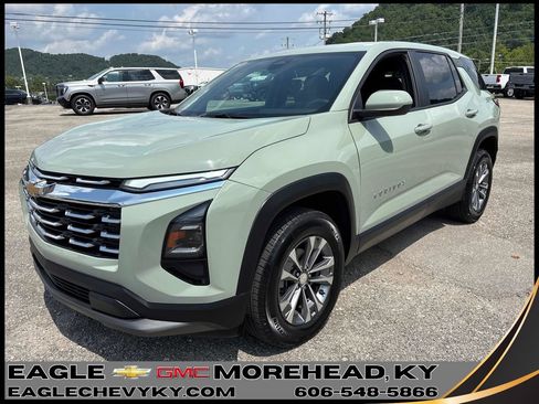 Used 2025 Chevrolet Equinox LT AWD/4WD image 1