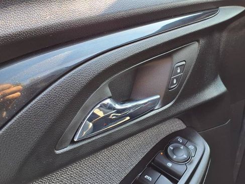 Used 2022 Chevrolet TrailBlazer LT FWD image 15