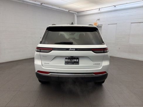 New 2025 Jeep Grand Cherokee Laredo image 4