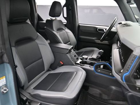 Used 2022 Ford Bronco Black Diamond image 27