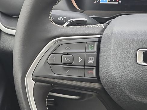 New 2025 Jeep Grand Cherokee L Altitude image 28